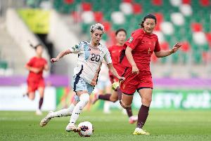 中国U20女足启程回国